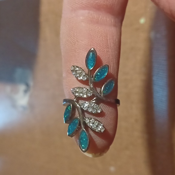 Ring size 7 US - Picture 1 of 1